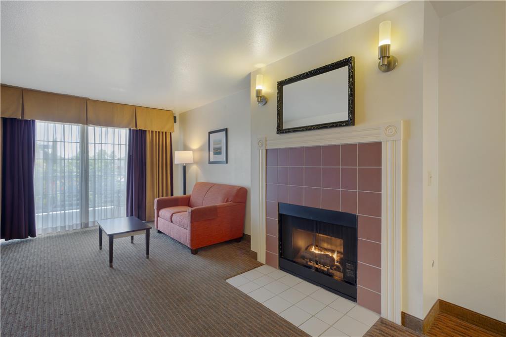 Best Western Luxury Inn - photo 30