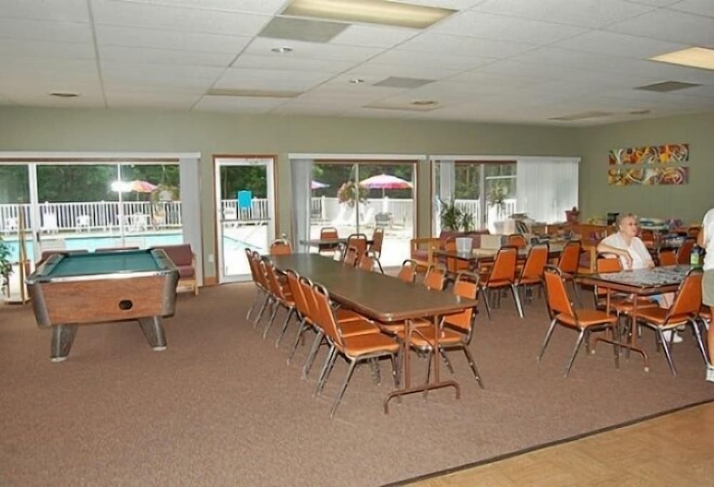 St. Clair Camping Resort - photo 8