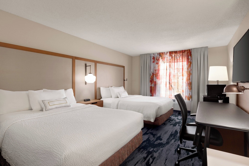 Fairfield Inn and Suites by Marriott Wheeling St Clairsville - photo 4