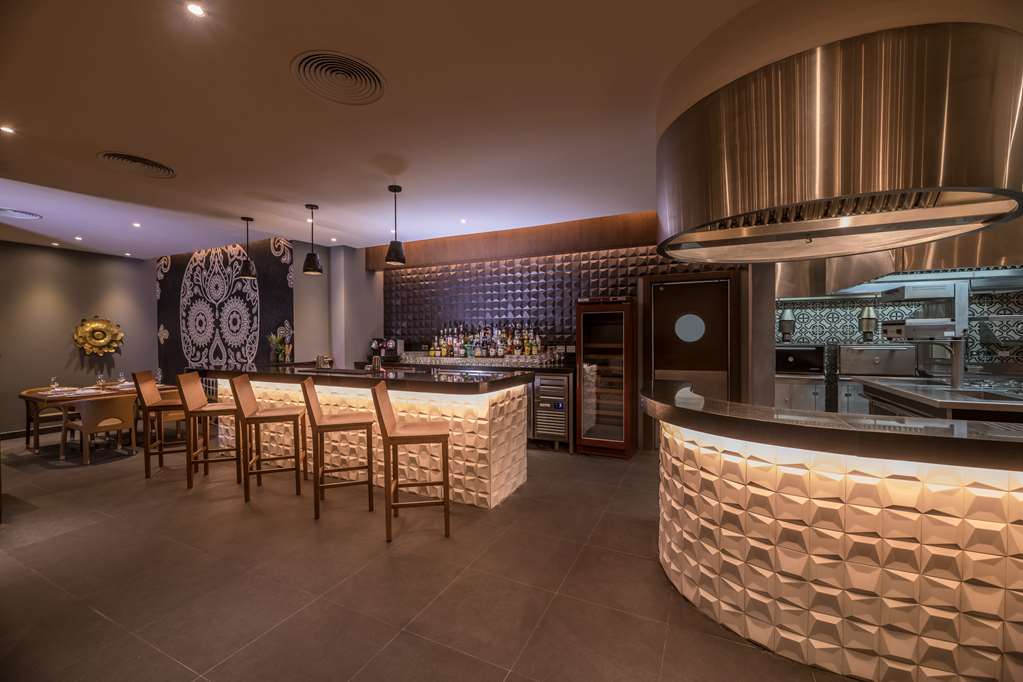 Haven Riviera Cancun AGUABENDITA BAR amp KITCHEN