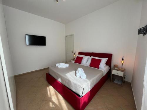 Santa Maruzza Apartment with Balcony View 5 Min Walk to Teatro Massimo & Cathedral — 4-Star Luxury Hotel in Palermo, Italy
