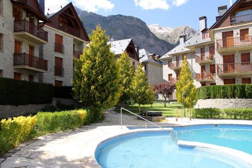 La Coma De Alba Nuevo — 4-Star Luxury Hotel in Benasque, Spain