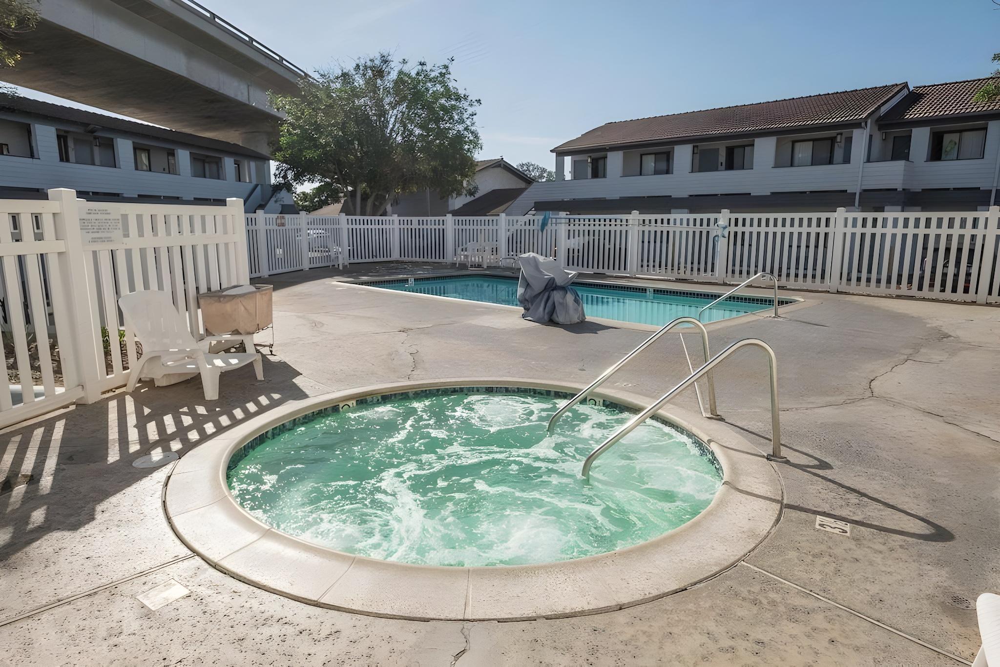 E Z 8 Motel Old Town - photo 19