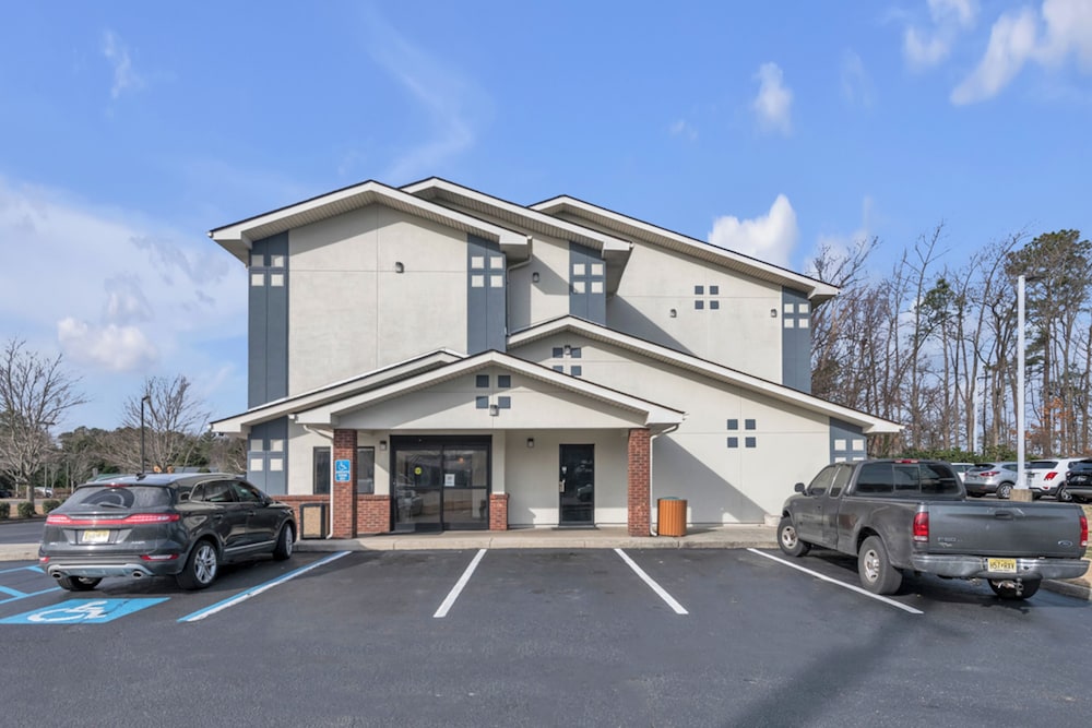 City Center Inn by OYO I 64 Newport News - photo 30