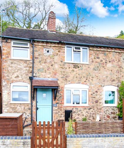 Romantic & Cosy Cottage with Direct Access To the Hills — 4-Star Luxury Hotel in Great Malvern, United Kingdom