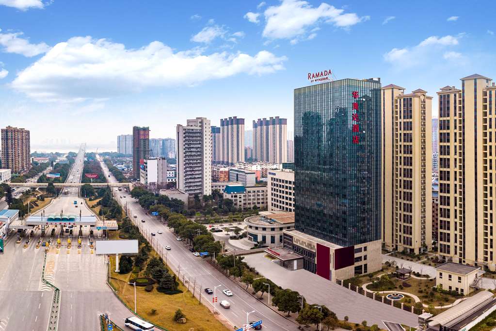 Ramada by Wyndham Huangshi Huangshigang in Huangshi, People's Republic of China