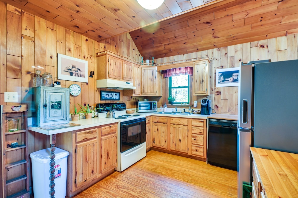 Cozy Appalachian Getaway 5 Mi To Prospect Peak — Berkeley Springs