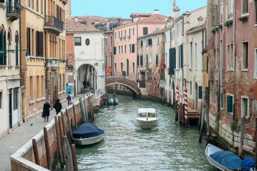 Cà Regina Panada passion on the Canal — 4-Star Luxury Hotel in Venice, Italy