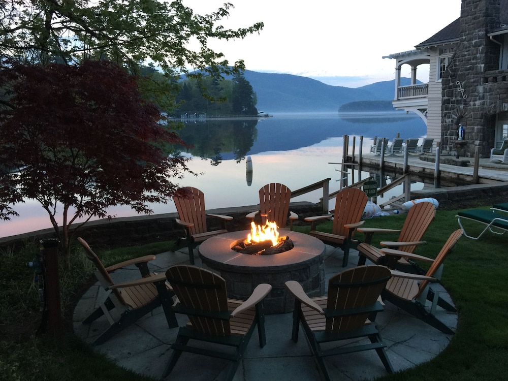 Boathouse Waterfront Lodging - photo 45