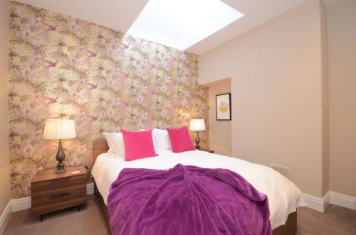 Lucy's Lodge Most Stylish Apartment On Vibrant Bishy Road — 4-Star Luxury Hotel in York, United Kingdom