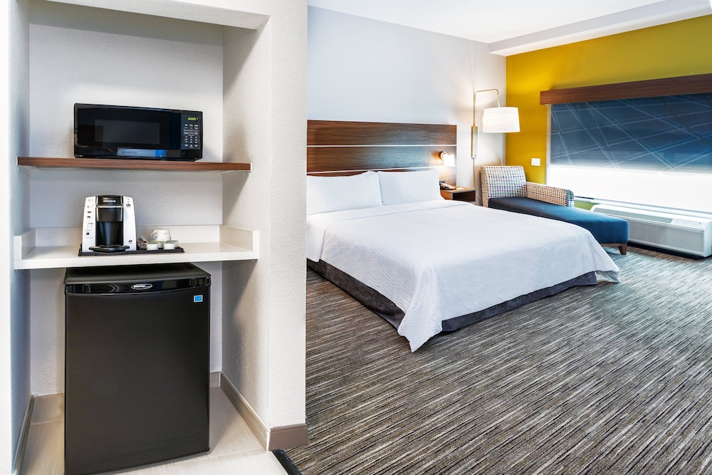Holiday Inn Express & Suites Houston Downtown North by IHG - photo 15
