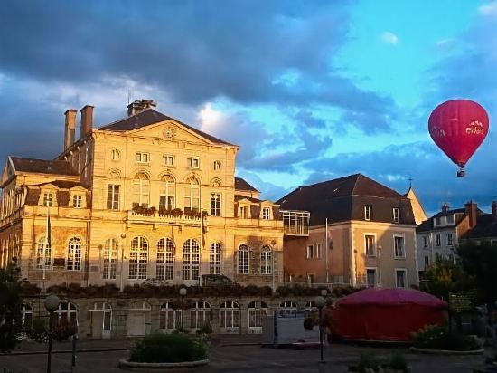 Hôtel Au Lion d'or — hotel in Nogent-Le-Rotrou