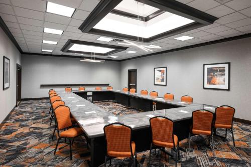 Evansville Plaza Hotel And Suites - photo 24