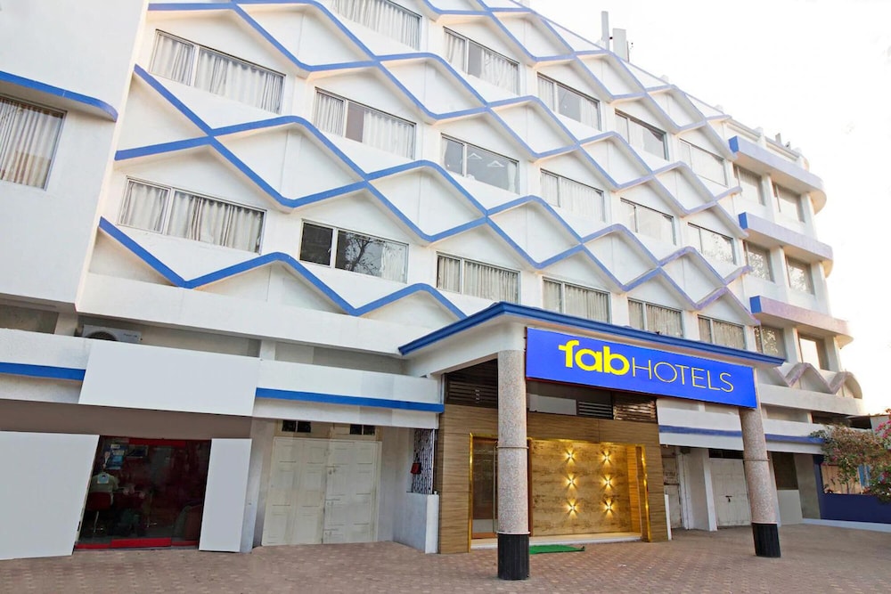 OYO 17200 Flagship Hotel Neelkamal