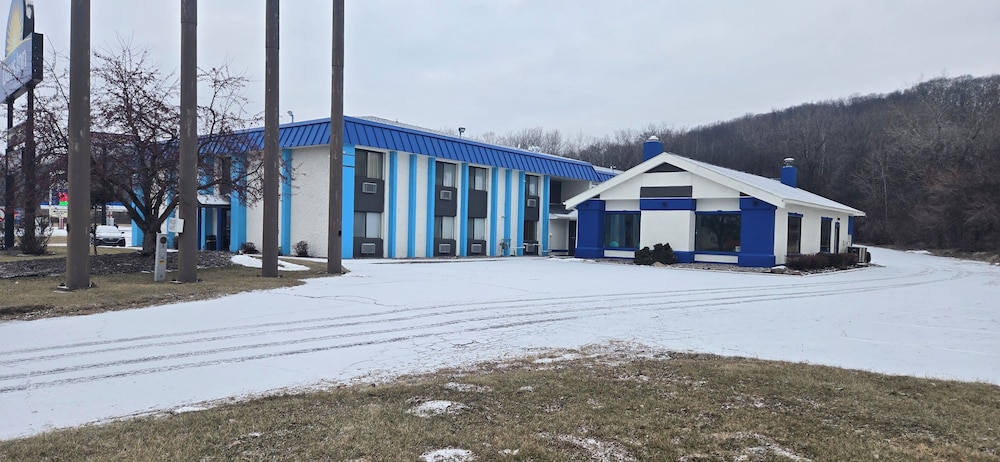 Days Inn by Wyndham Portage Cascade Mountain area - photo 102