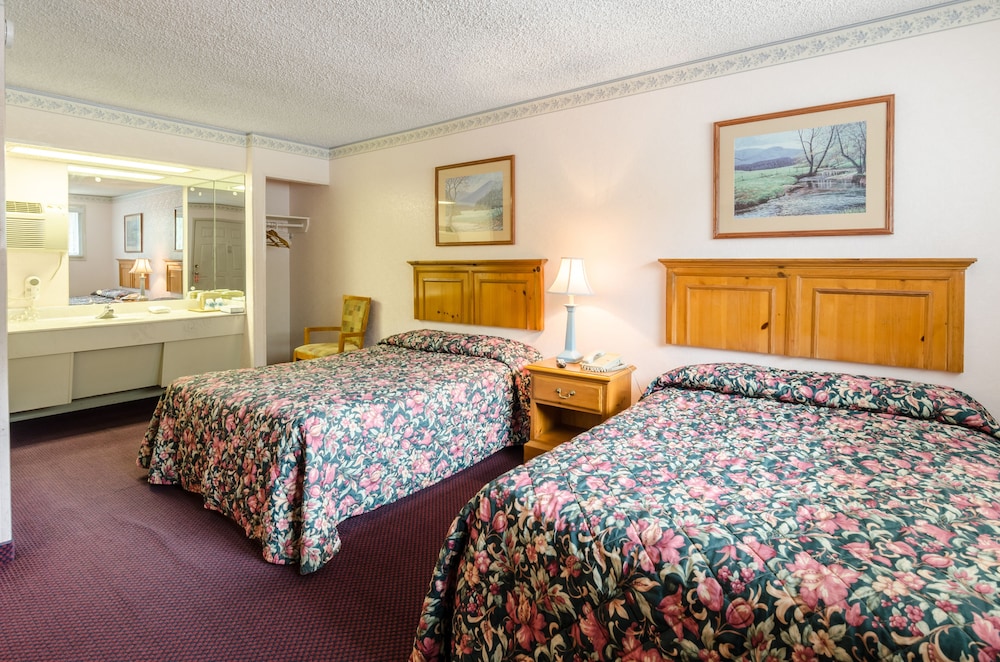 Highland Hills Motel and Cabins A Master Hosts Resort - photo 11