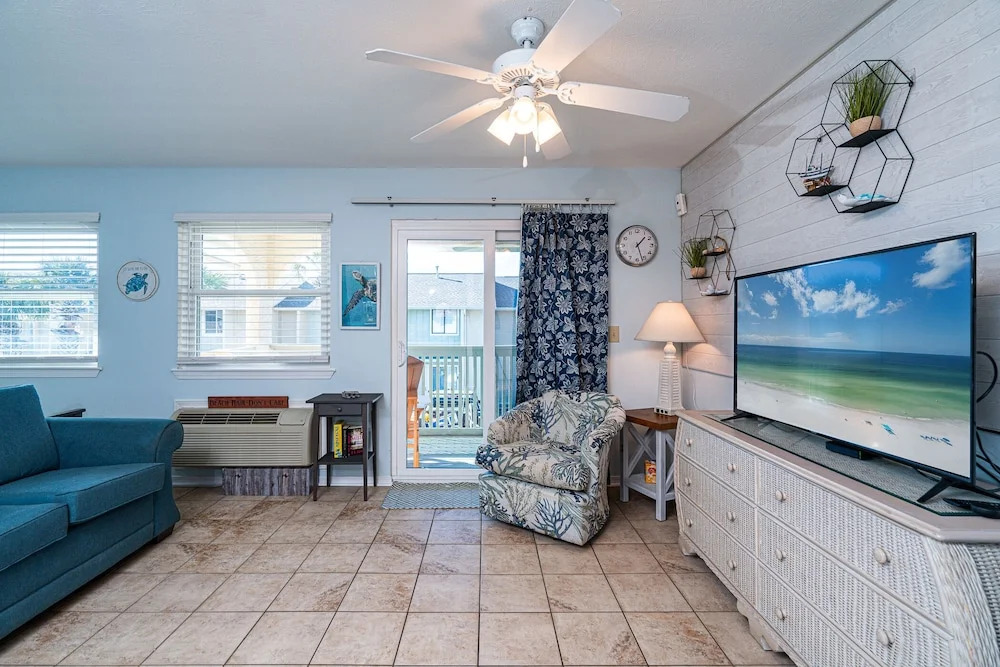 The Turtle Nest Resort Condo w Pool — 4-Star Luxury Hotel in Panama City Beach, United States