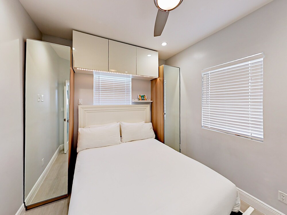 Art Deco Beach Bungalows by RedAwning - photo 3