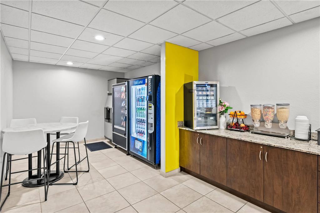 Microtel Inn & Suites by Wyndham Searcy - photo 37