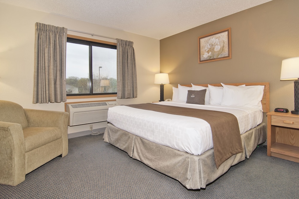 Boarders Inn & Suites by Cobblestone Hotels Faribault - photo 14