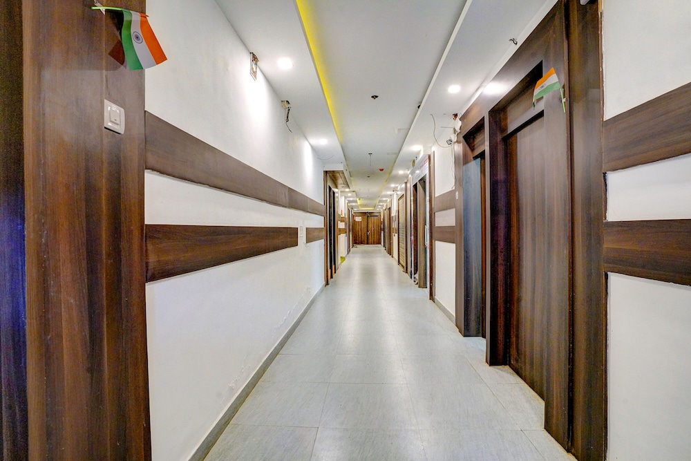FabExpress Diamond Nr. BKC — Mumbai — photo 4