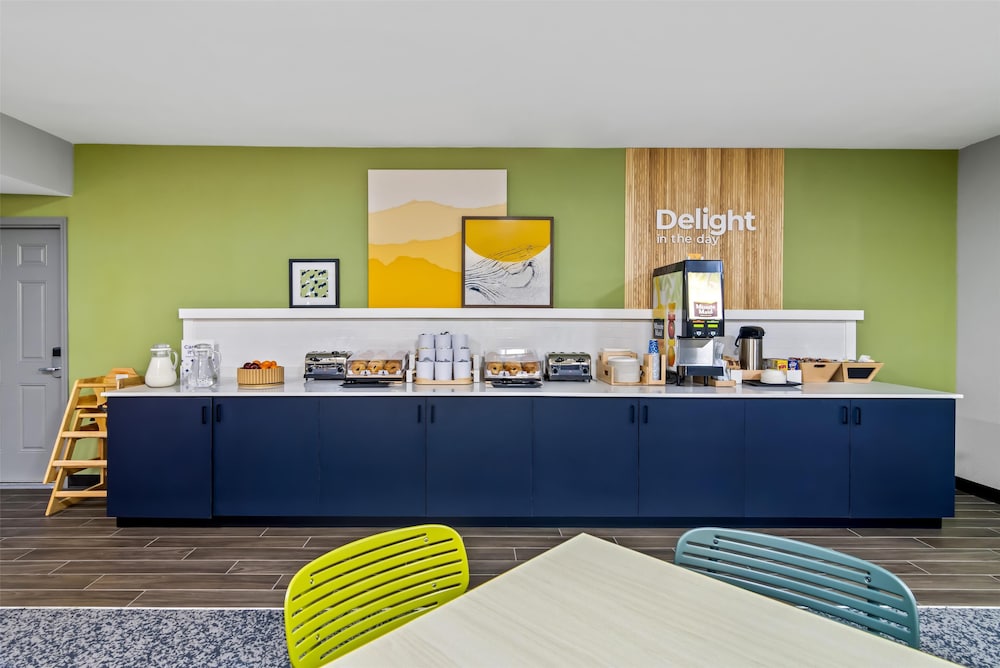 Spark by Hilton Merrillville - photo 26