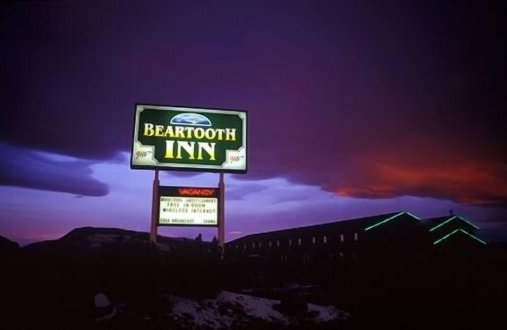 Beartooth Inn - photo 17