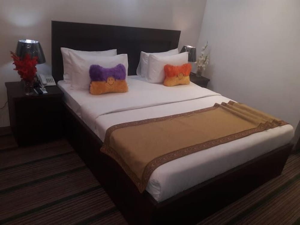 Dimond Hotel — Lahore — photo 5