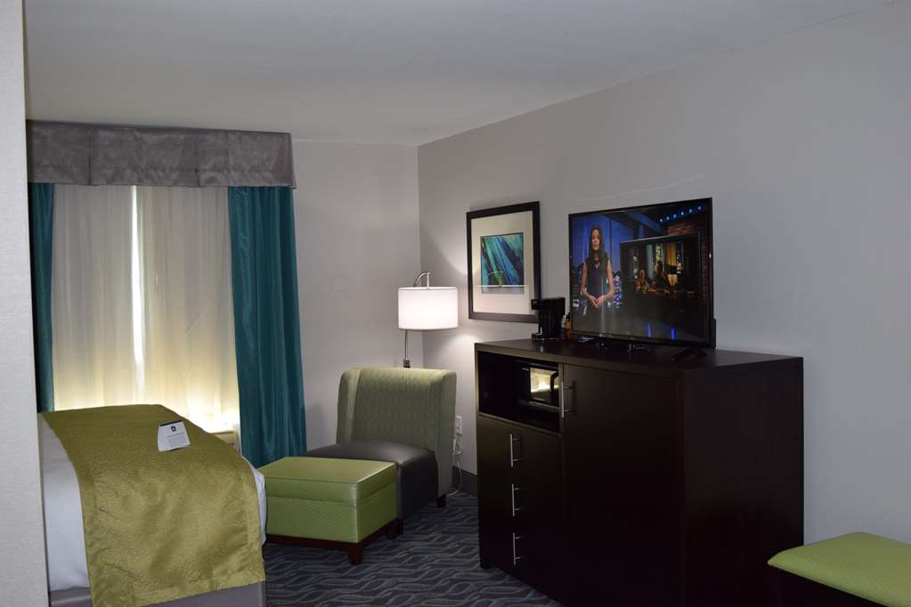 Best Western Plus Hardeeville Inn & Suites - photo 19