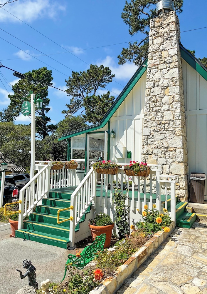 Carmel Green Lantern Inn - photo 95