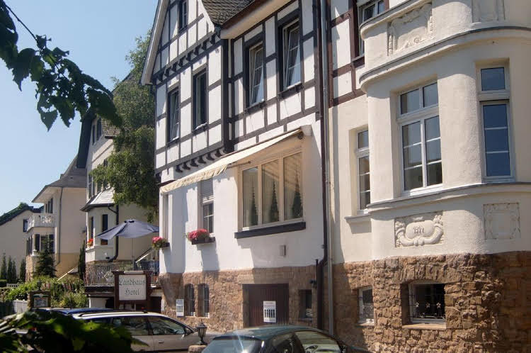 Boutique Hotel Landhauszeit - carbon neutral hotel in Bad Muenstereifel