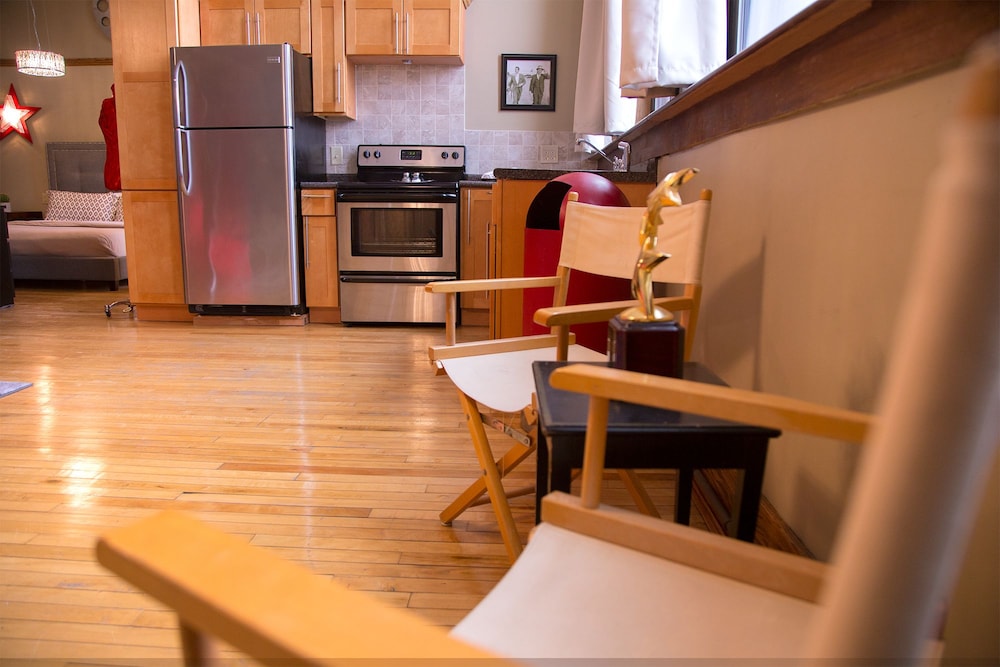 School 31 Lofts at Colors Studios - photo 40