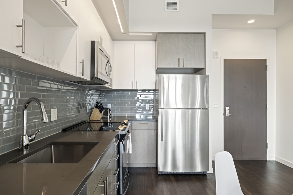 Placemakr Marymount Ballston - photo 36