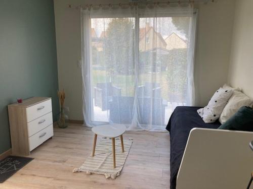 Studio 2 personnes proche circuit in Spay, France