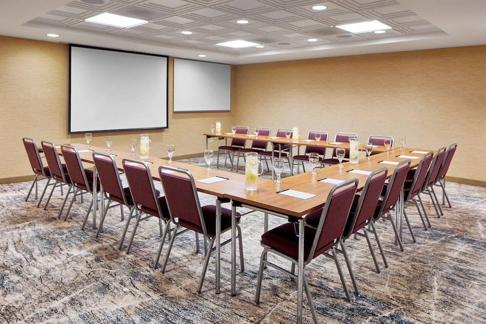 Courtyard by Marriott Portland City Center - photo 49