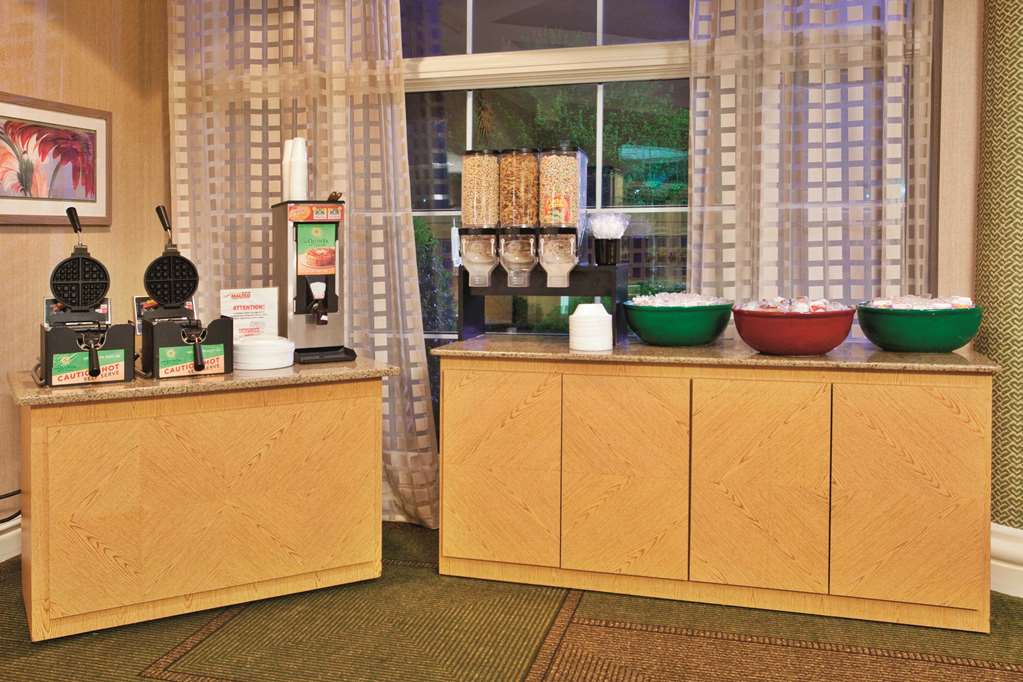 La Quinta Inn & Suites by Wyndham Winston Salem - photo 47