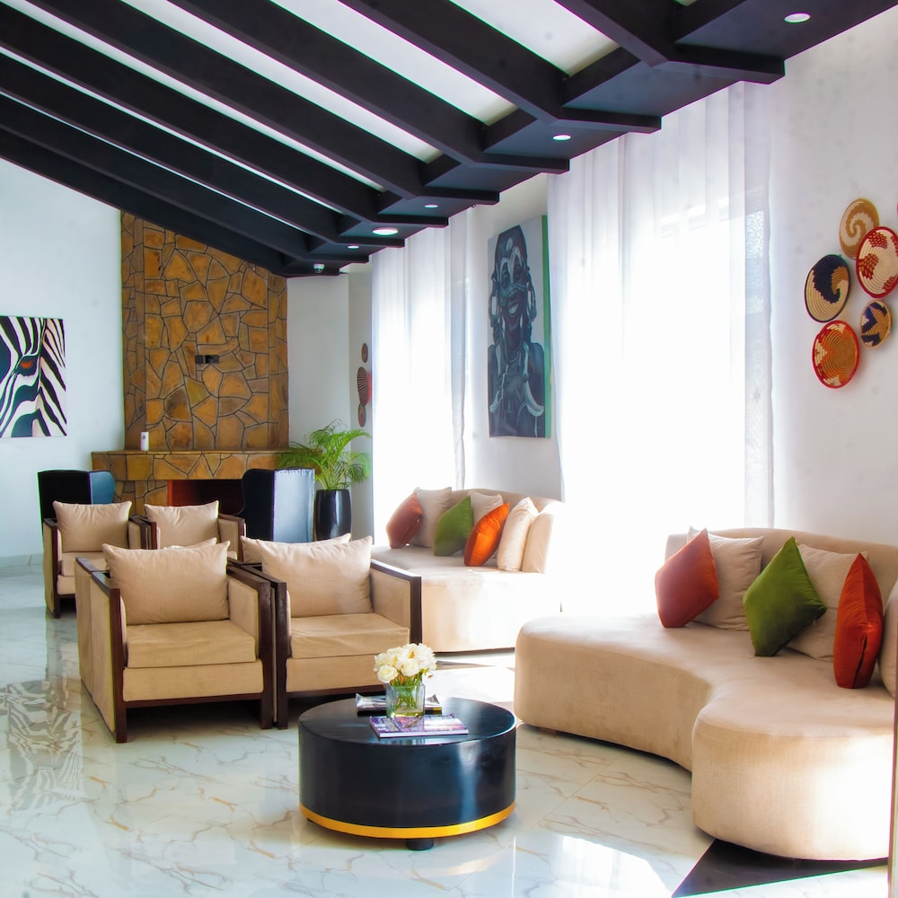 Avian Court Hotel in Naivasha, Kenya