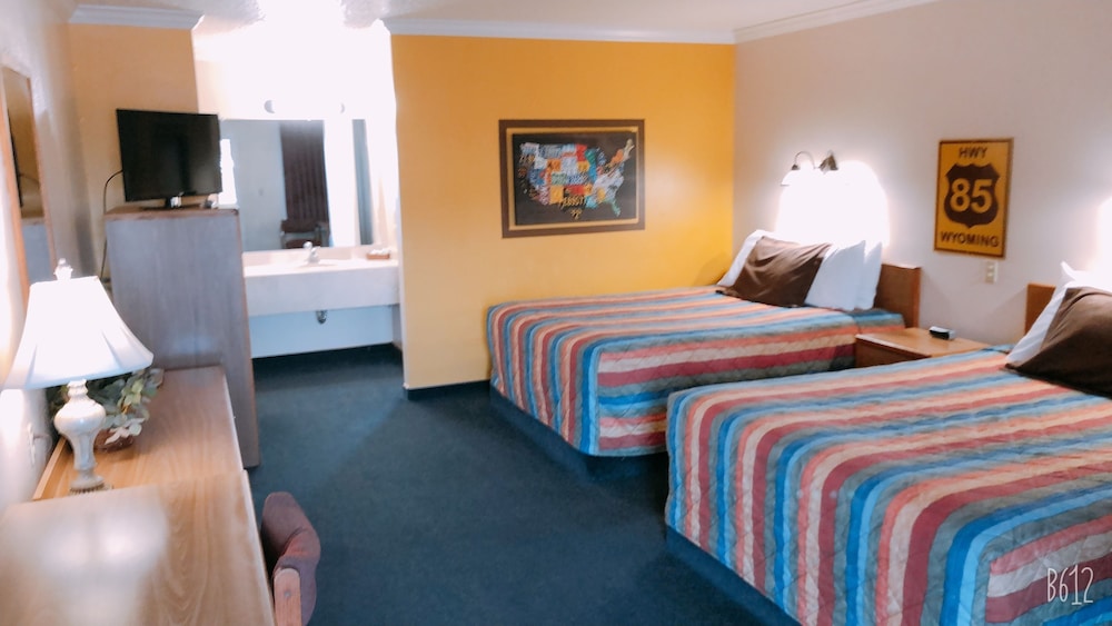 Covered Wagon Motel - photo 5