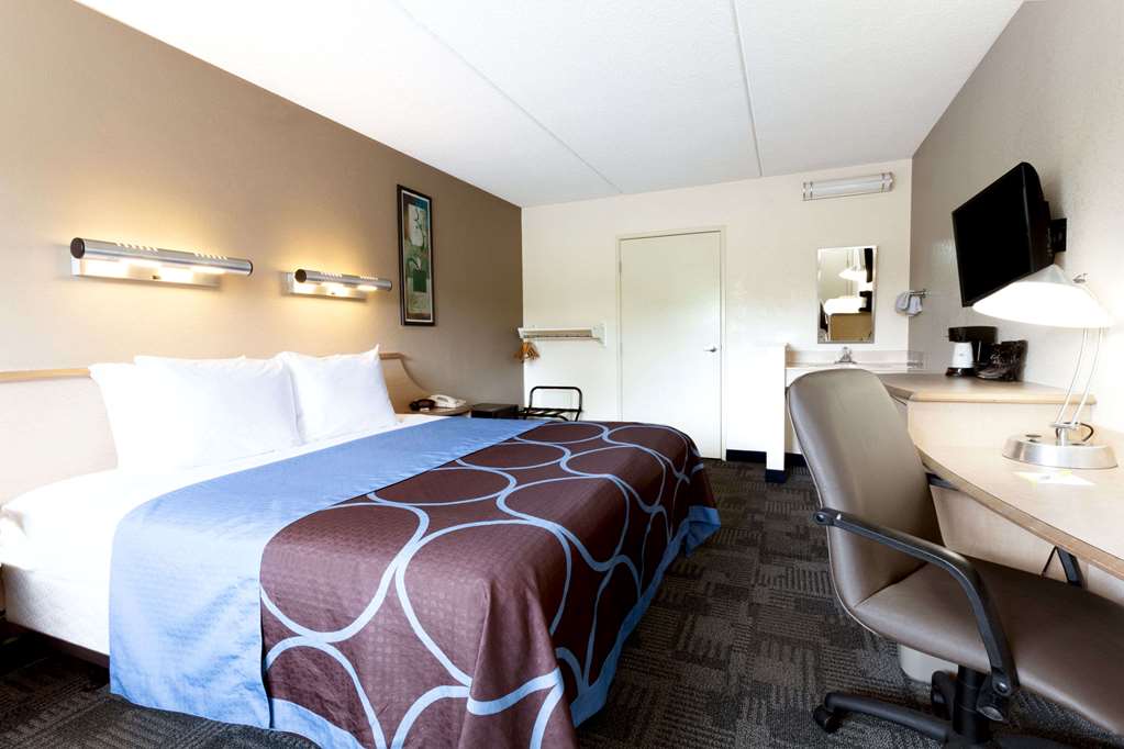 Days Inn by Wyndham Monmouth Junction S Brunswick Princeton - photo 8