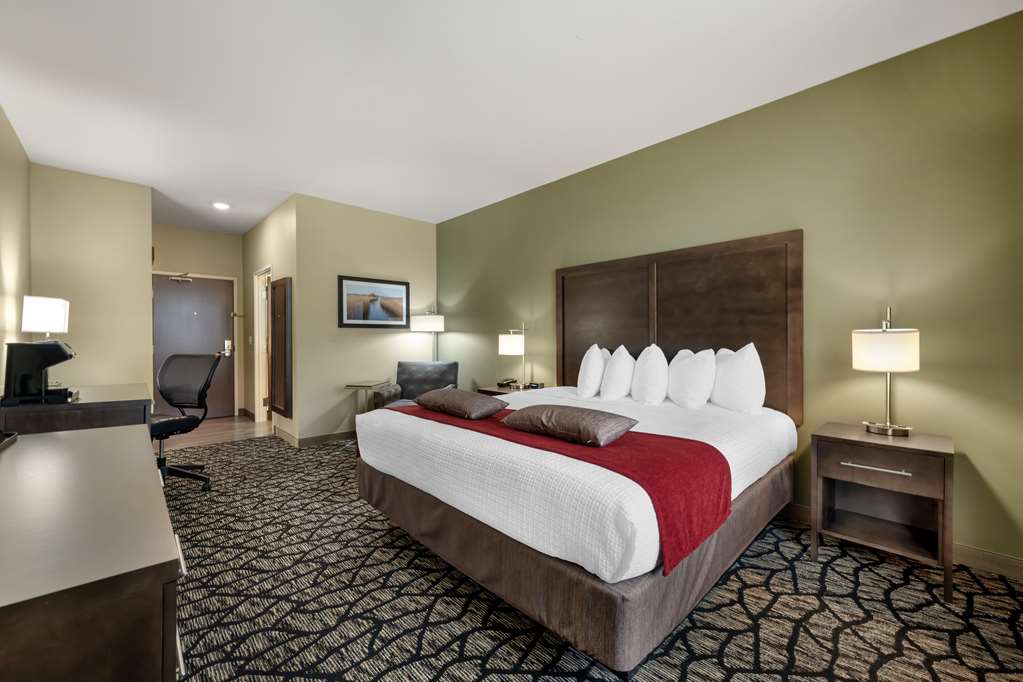 Best Western Plus Lakeview Hotel - photo 13