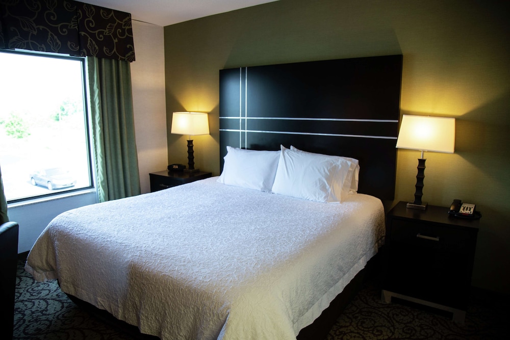 Hampton Inn & Suites Sharon - photo 17