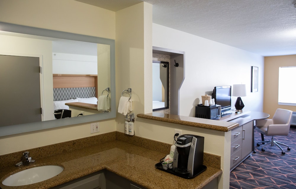 Holiday Inn Redding by IHG - photo 7