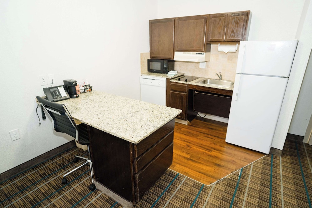 Mainstay Suites Knoxville Airport - photo 22