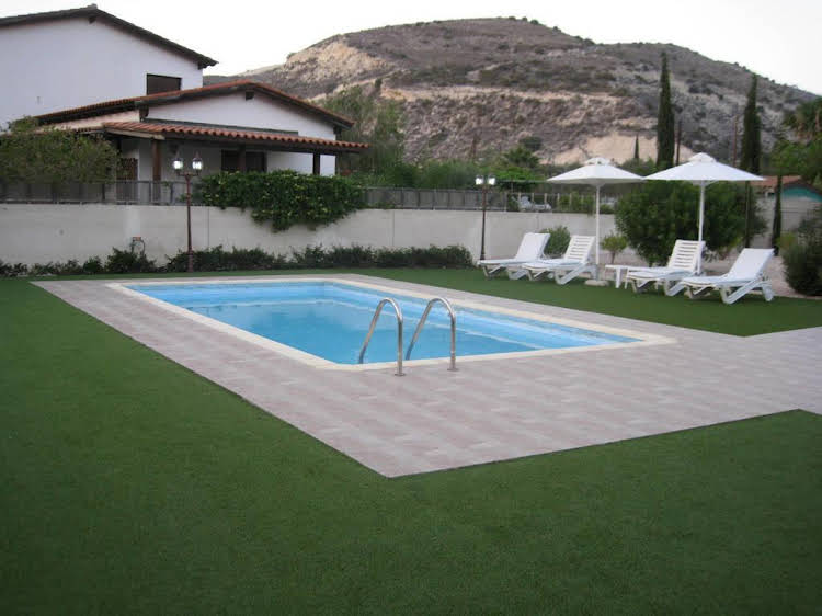 Tenta House