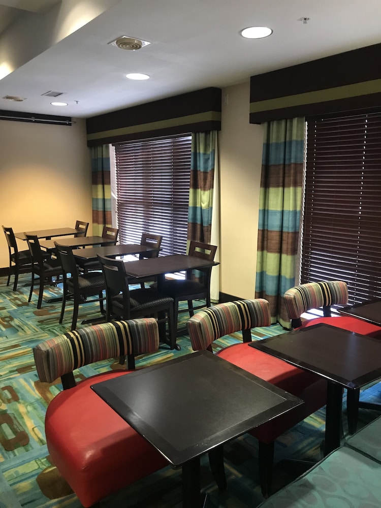 Hampton Inn Glenwood Springs - photo 49