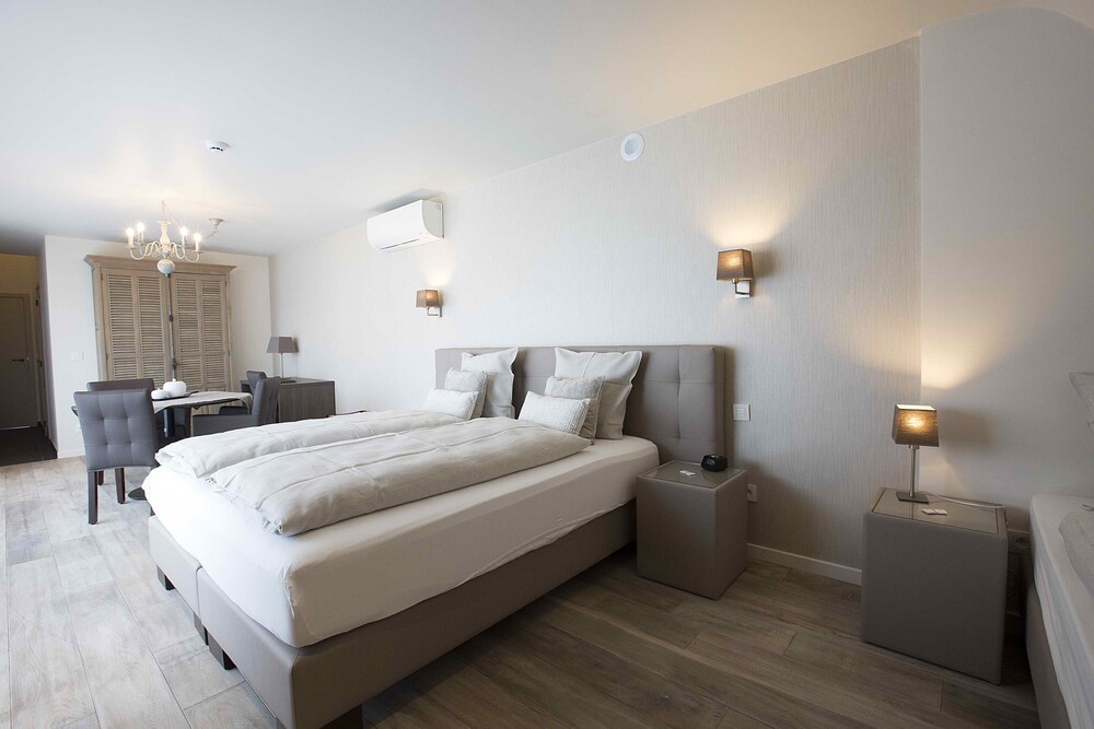 B&B 't Meesterhof — 4-Star Luxury Hotel in Deinze, Belgium