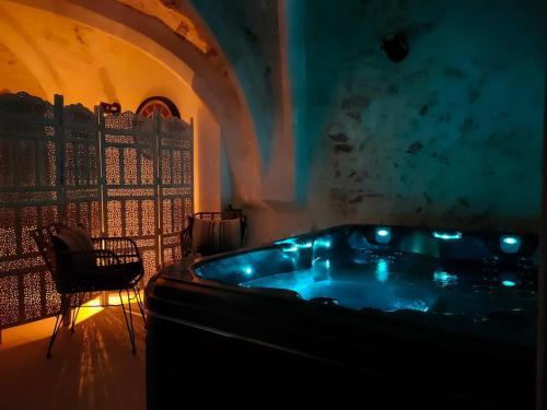 L Envoutement Provencal Jacuzzi Privatif Et Spa — Orgon