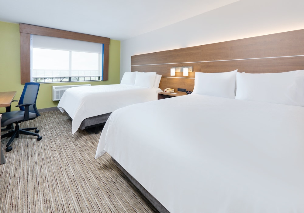 Holiday Inn Express and Suites San Antonio NW near - photo 15