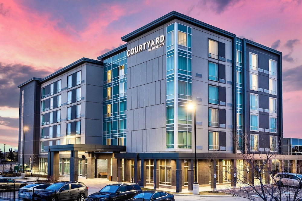 Courtyard by Marriott Burlington — hotel in Burlington