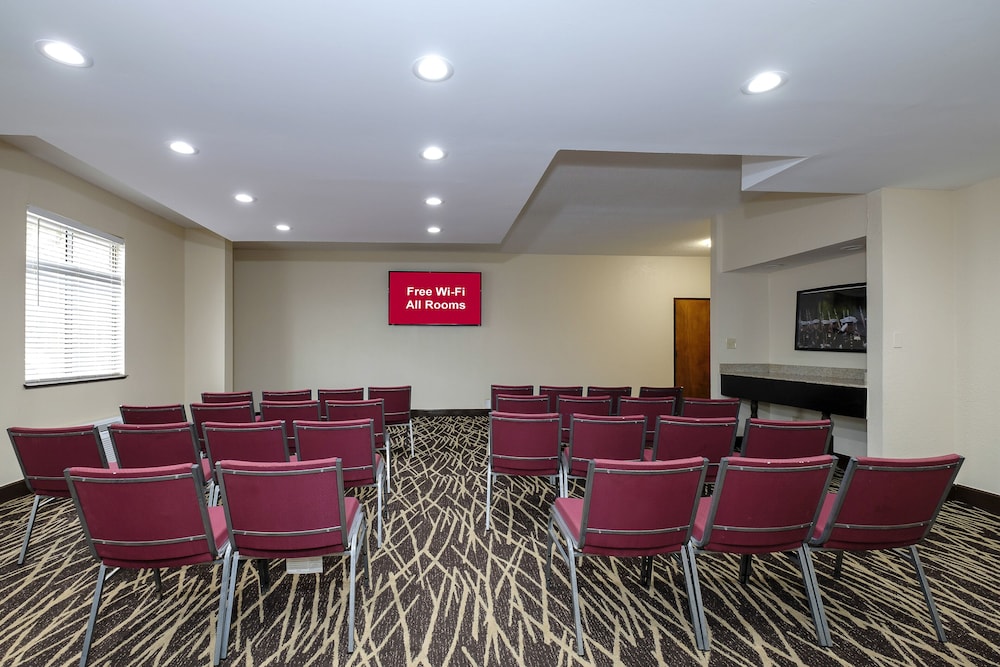 Red Roof Inn & Suites Jacksonville NC - photo 42